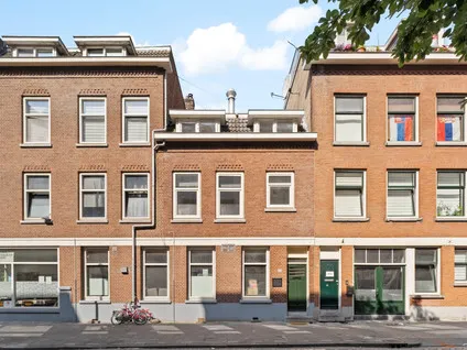 Apartment for sale: Wapenstraat 51, Hillesluis Rotterdam