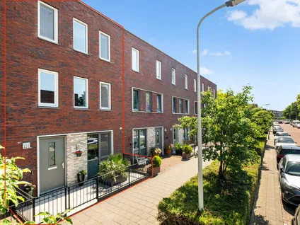 Terraced house for sale: Wapserveenstraat 422, Morgenstond-West 'S-Gravenhage