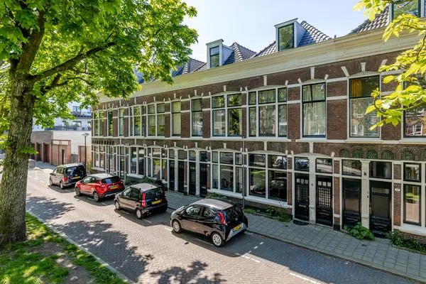 Tussenwoning te koop: Warande 33, Nassaukwartier Schiedam