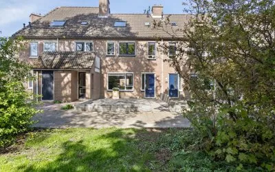 Tussenwoning te koop: Warderhof 21, Emmeloord