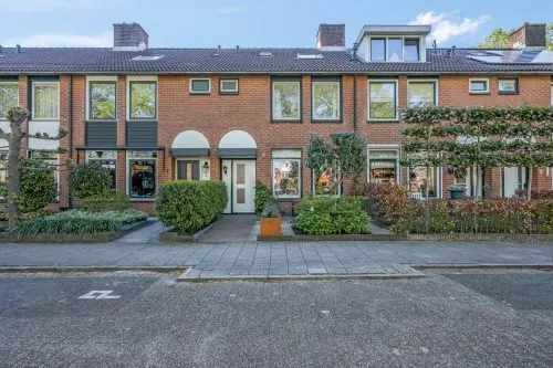Tussenwoning te koop: Warendorp 6, Pioniersbuurt Veenendaal