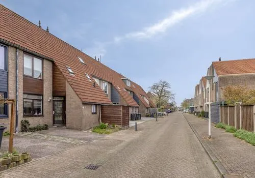 Tussenwoning te koop: Warmelostraat 51, Rotterdam