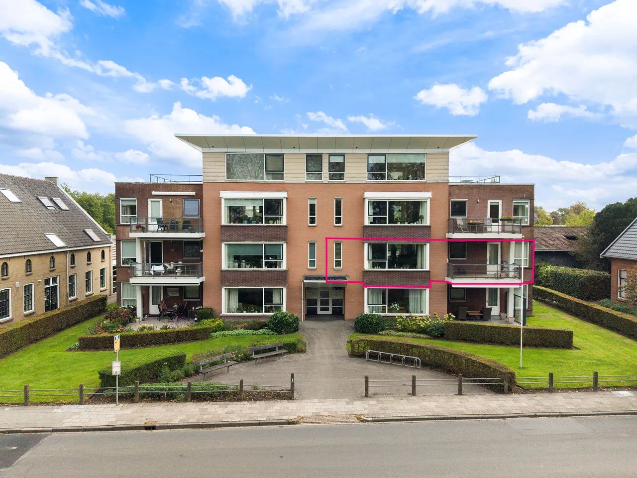 Appartement te koop: Warmoesstraat 67D, St.-Annaparochie