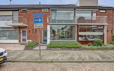 Tussenwoning te koop: Warmoeziershof 4, Dorp Hendrik-Ido-Ambacht