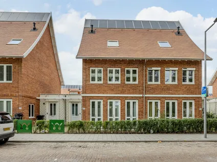 Tussenwoning te koop: Warmoldstraat 75B, Wielewaal Rotterdam