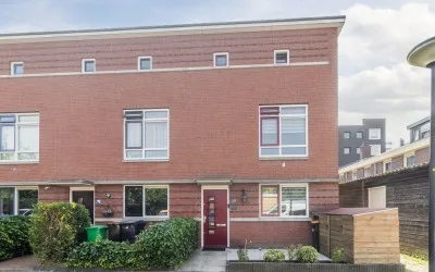 Hoekwoning te koop: Warschaustraat 23, Lage Veld 'S-Gravenhage