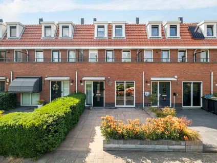Tussenwoning te koop: Wartnalaan 32, De Lanen 'S-Gravenhage
