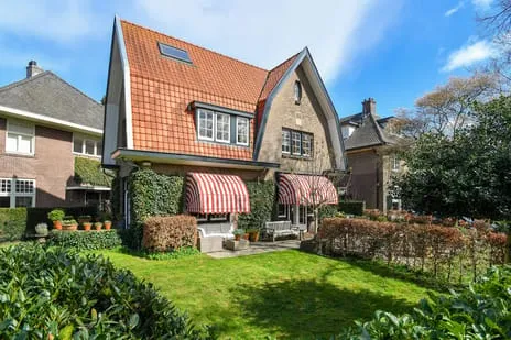 Vrijstaande woning te koop: Wassenaerlaan 11, Velp-Noord boven spoorlijn Velp (Ge)