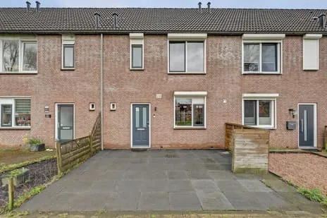 Tussenwoning te koop: Waterbeemd 15, Beemdenbuurt Oosterhout (Nb)