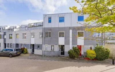 Tussenwoning te koop: Waterdrieblad 45, Florarondebuurt Velserbroek
