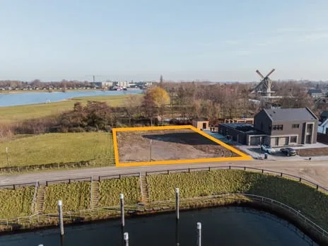 Vrijstaande woning te koop: Waterfront 24, Veen Veen