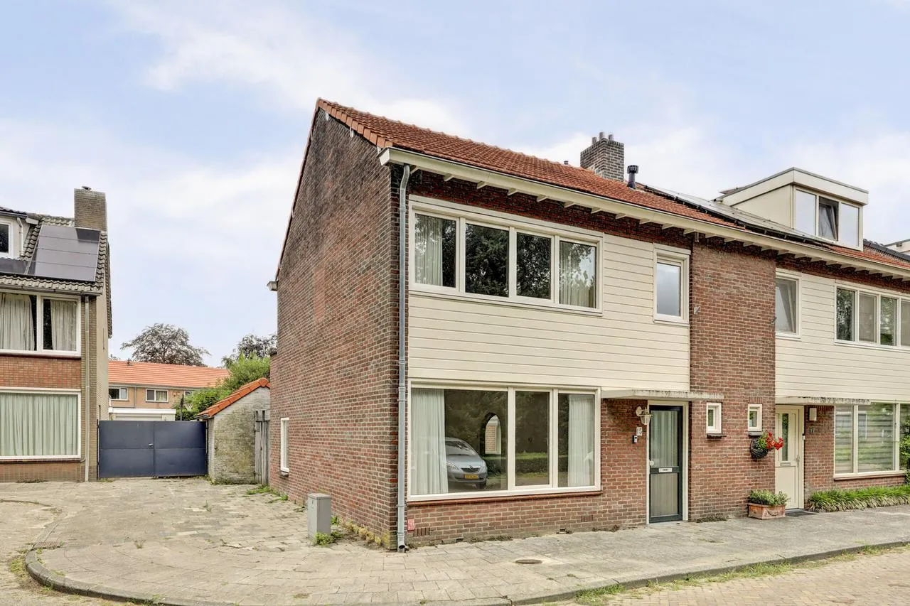 Twee-onder-één-kap te koop: Waterhoefweg 15, Oisterwijk
