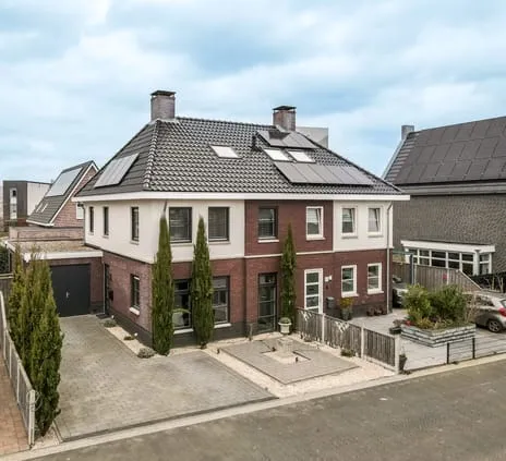 Twee-onder-één-kap te koop: Waterkersstraat 102, Flora Midden Lelystad
