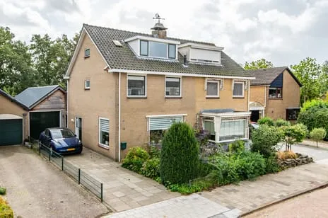 Tussenwoning te koop: Waterklaverstraat 15, Lisserbroek Lisserbroek