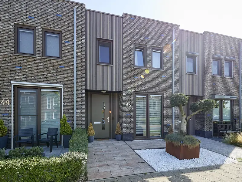 Tussenwoning te koop: Waterlanden 46, Terneuzen