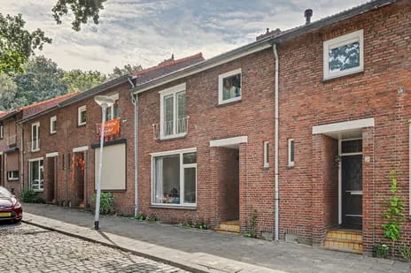 Terraced house for sale: Waterleidingsingel 58, Jezuïtenbuurt Venlo