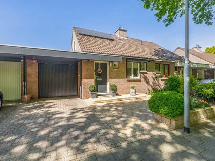 Tussenwoning te koop: Waterleidingsingel 97, Jezuïtenbuurt Venlo