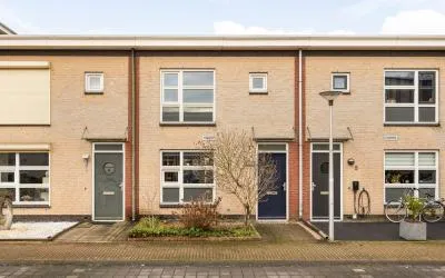 Tussenwoning te koop: Waterlelielaan 4, Eekmaat West Enschede