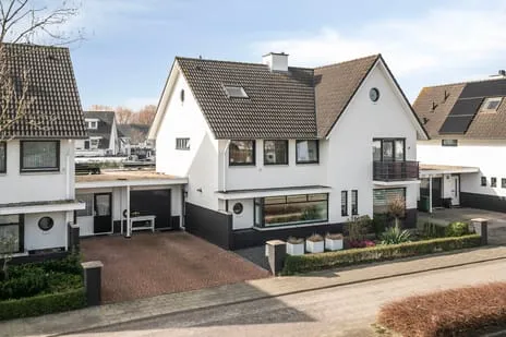 Tussenwoning te koop: Waterleliesingel 19, Kern Dierdonk Helmond