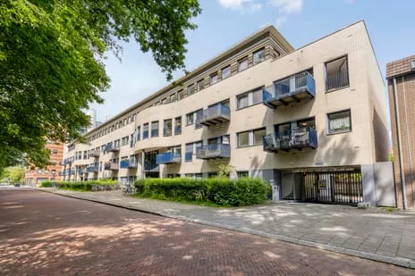 Appartement te koop: Waterloolaan 1-60, Herewegbuurt Groningen