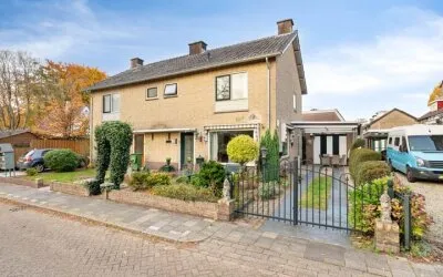 Hoekwoning te koop: Waterlooweg 13, Austerlitz