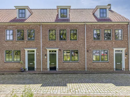 Tussenwoning te koop: Waterpoortstraat 5, Zierikzee binnen de vesten Zierikzee