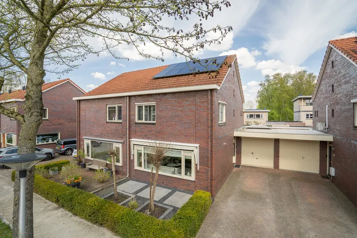 Tussenwoning te koop: Waterranonkellaan 15, Enschede