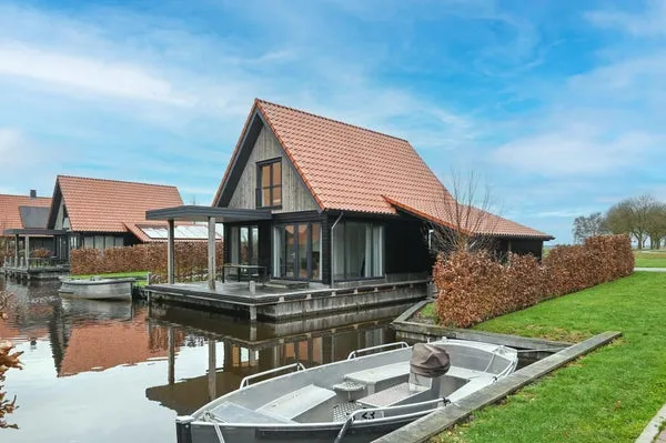Vrijstaande woning te koop: Waterstaete 2-52, Ossenzijl Ossenzijl