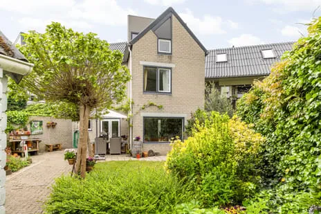 Tussenwoning te koop: Waterstoep 10, Oud-Beijerland Zoomwijck Oud-Beijerland