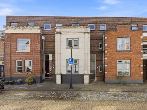 Tussenwoning te koop: Waterstraat 1B, Stadskern Zutphen