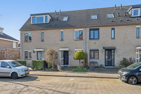 Tussenwoning te koop: Waterviolier 50, Kern Stompwijk Leidschendam
