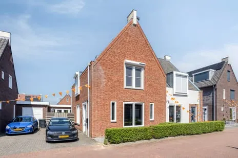 Semi-detached for sale: Waterviolier 7, Verspreide huizen in de polder Aalst Aalst