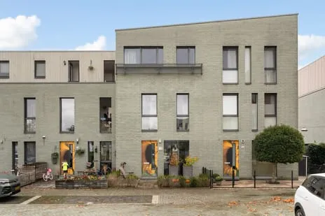 Terraced house for sale: Waterviolier 70, Zefierzijde Alphen Aan Den Rijn