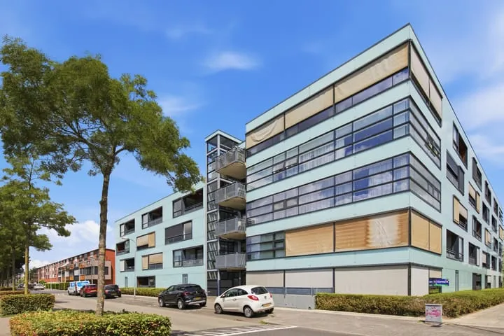Apartment for sale: Waterviolier 92, Kroeten Breda