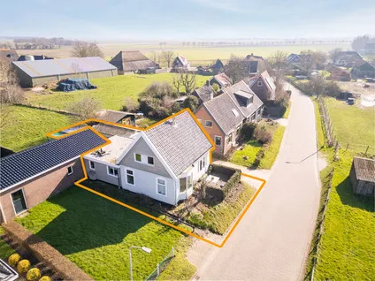 Twee-onder-één-kap te koop: Waterweg 9, Westerland