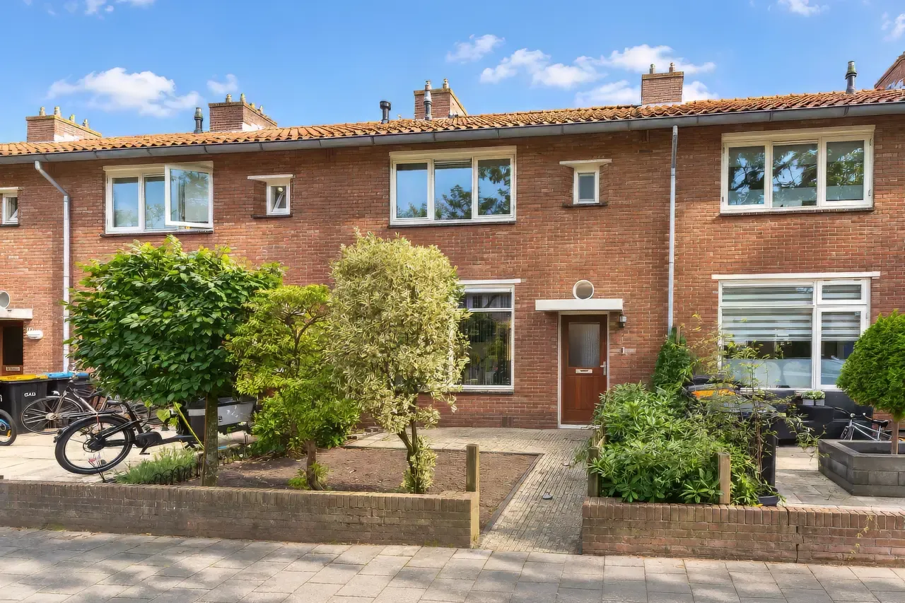 Tussenwoning te koop: Weberstraat 24, Hilversum