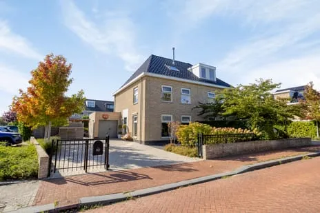 Twee-onder-één-kap te koop: Wederiklaan 60, Flora Midden Lelystad