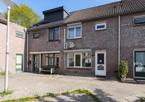 Tussenwoning te koop: Wedesteinbroek 1071, t Broek Nijmegen
