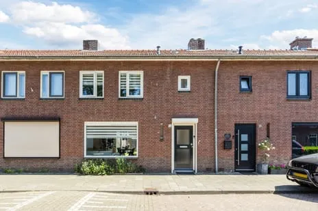Tussenwoning te koop: Weefmeesterstraat 16, Textielbuurt West Tilburg