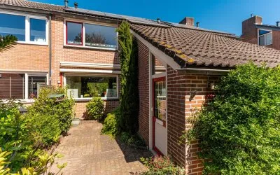 Tussenwoning te koop: Weegbree 12, Huizermaat West Huizen