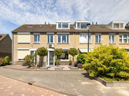 Terraced house for sale: Weegbree 48, Gouderak Gouderak