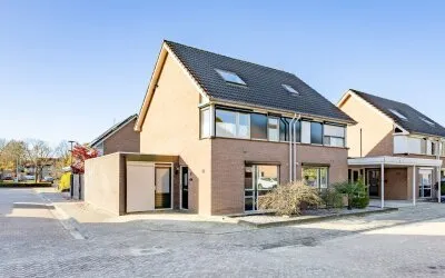 Twee-onder-één-kap te koop: Weegbree 8, Landweert 3 Venray