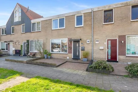 Tussenwoning te koop: Weegschaal 16, Hoogezand