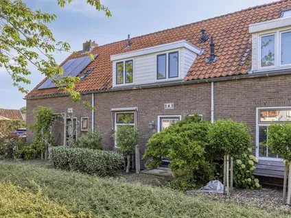Tussenwoning te koop: Weeldeweg 11, Burgh Burgh-Haamstede