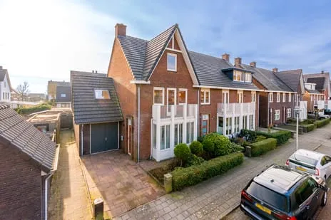 Hoekwoning te koop: Weerdesteyn 2, Kastelenbuurt Amstelveen