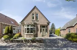 Vrijstaande woning te koop: Weerdingerstraat 40, Emmermeer Emmen