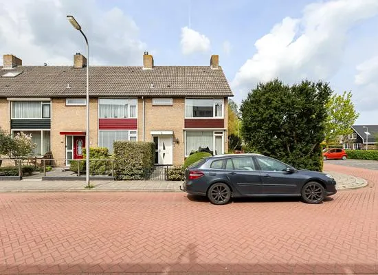 Hoekwoning te koop: Weerenstraat 11, Aardam West Ter Aar