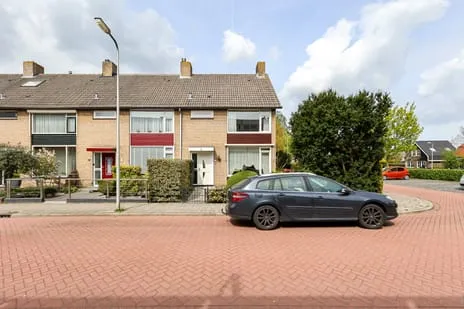Hoekwoning te koop: Weerenstraat 11, Aardam West Ter Aar