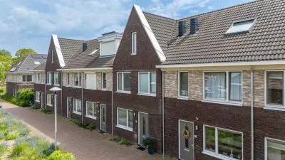 Tussenwoning te koop: Weeresteinhof 15, Queeckhovenplein en omgeving Utrecht
