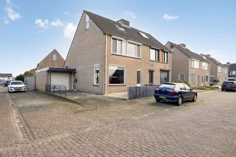 Corner house for sale: Weerhaan 36, Reijershove Middelburg